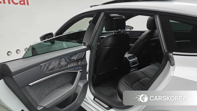 Audi A7 (4K) id 4194018 из Кореи 8