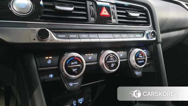 Genesis G70 id 4662752 из Кореи 8