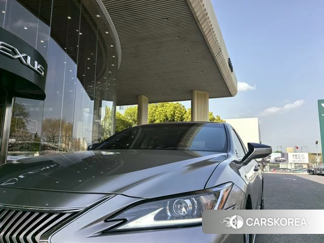 Lexus ES id 4221358 из Китая 8