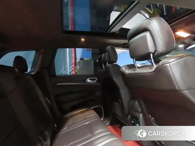 Jeep Grand Cherokee id 3198117 из Кореи 8