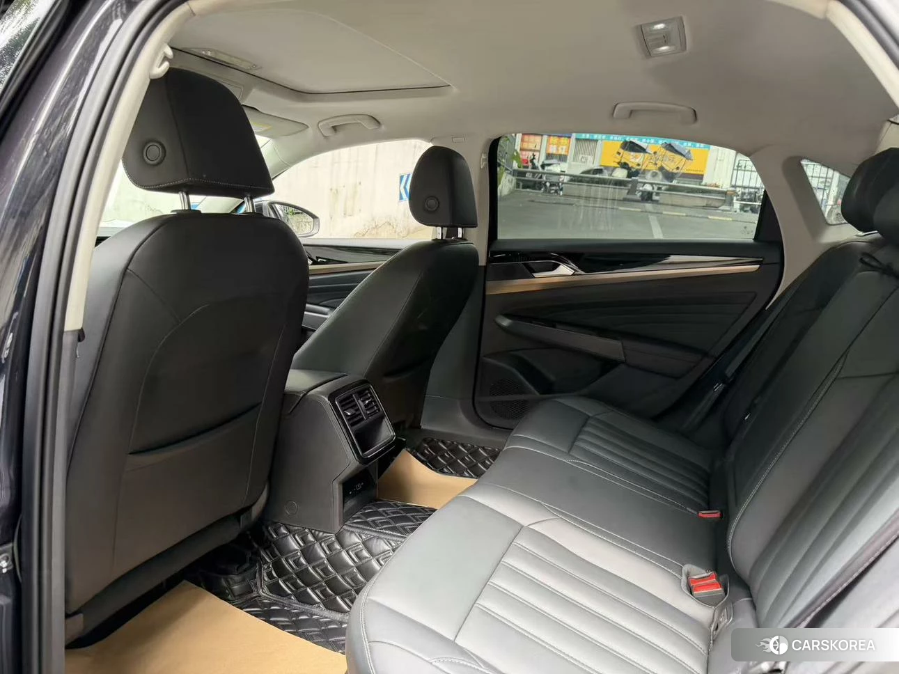 Volkswagen Passat id 4513734 из Китая 8