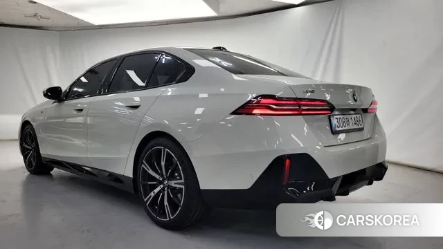 BMW 5 Series (G60) id 3769456 из Кореи 8