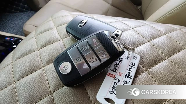 Kia The New Carnival id 4581938 из Кореи 8