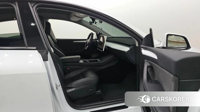 Tesla Model Y id 4691572 из Кореи 8