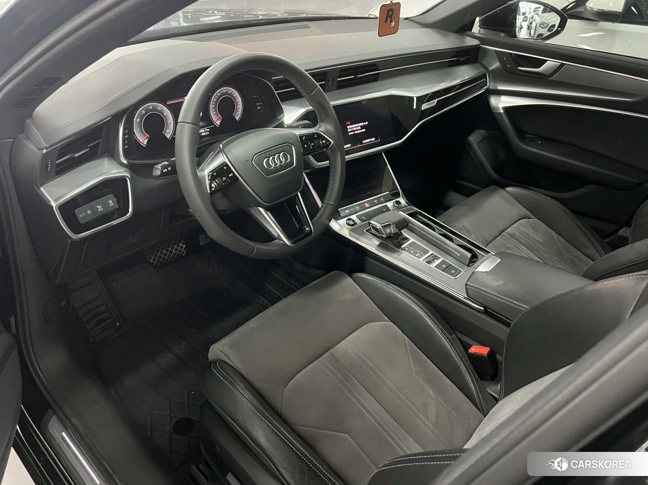 Audi A6L id 4441179 из Китая 8