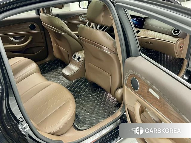 Mercedes-Benz E-class id 4279356 из Китая 8