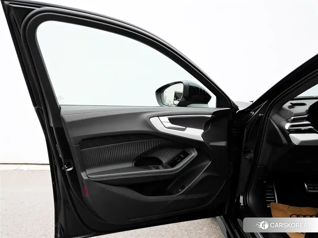 Audi A5L id 4577617 из Китая 8