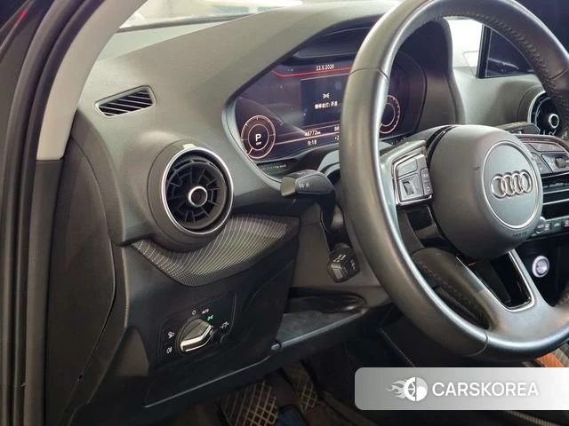 Audi Q2L e-tron id 4359477 из Китая 8