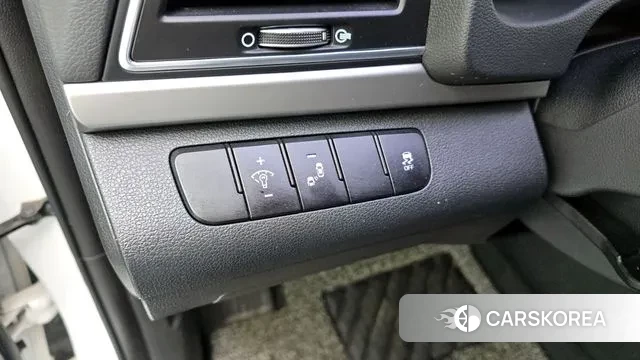 Hyundai Avante AD id 3773084 из Кореи 8