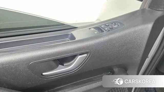Hyundai Staria id 3832180 из Кореи 8