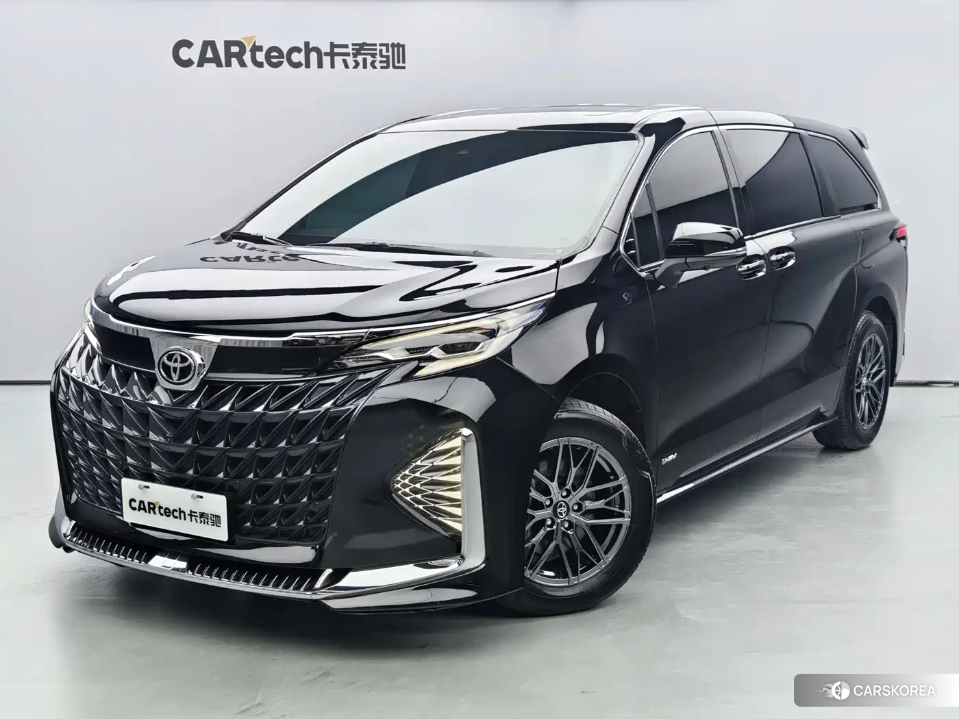 Toyota Sienna id 4599696 из Китая 8