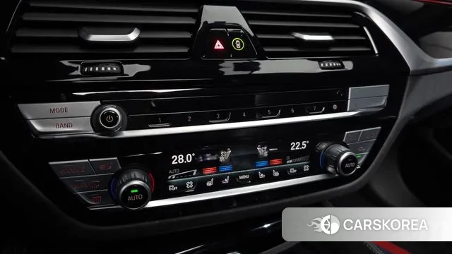 BMW 5 Series (G30) id 3690793 из Кореи 8