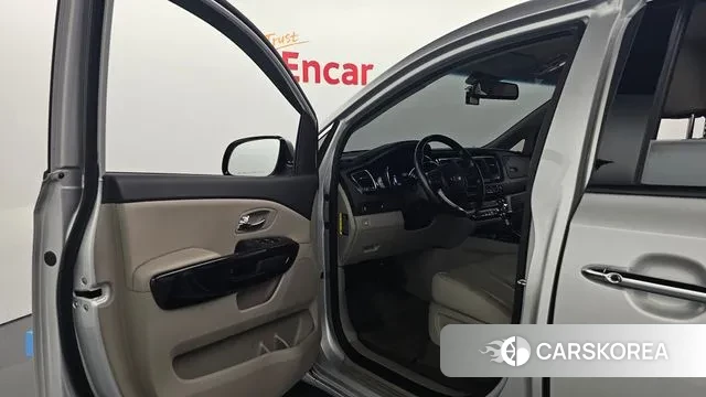 Kia The New Carnival id 3000354 из Кореи 8