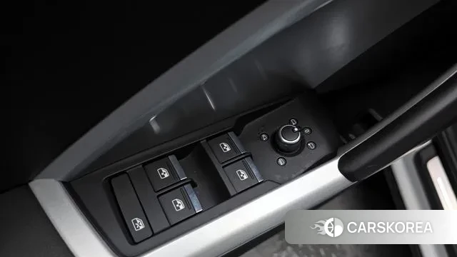 Audi Q3 (F3) id 3016332 из Кореи 8