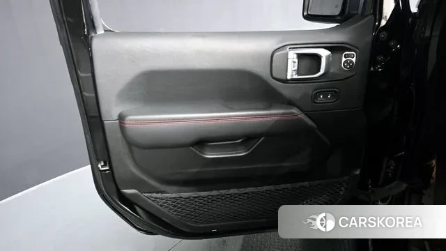 Jeep Gladiator (JT) id 3378402 из Кореи 8