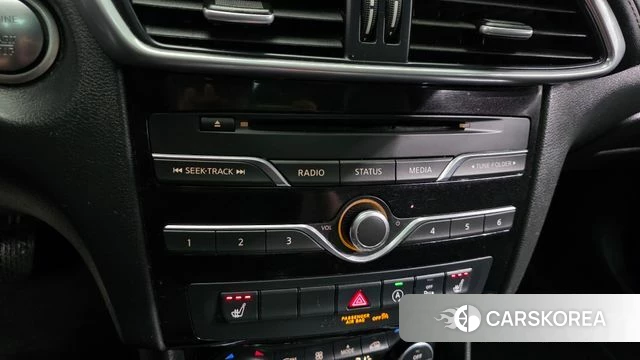 Infiniti Q30 id 4339517 из Кореи 8