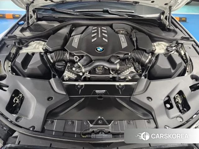 BMW 5 Series (G30) id 3522413 из Кореи 8