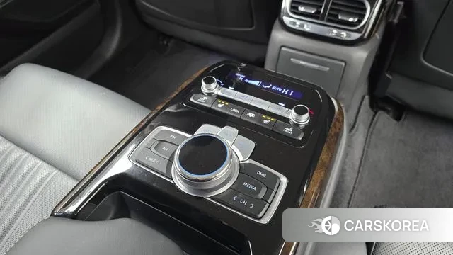 Genesis G90 id 3567379 из Кореи 8