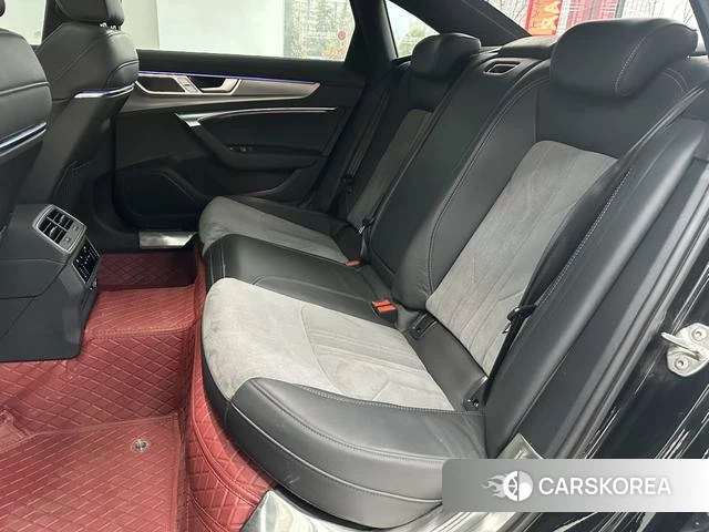 Audi A6L id 4275810 из Китая 8