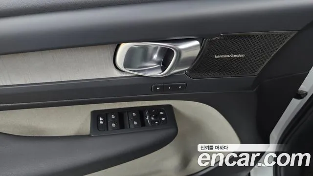 Volvo XC40 id 2650037 из Кореи 8