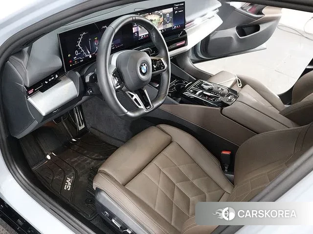 BMW 5 Series (G60) id 3670056 из Кореи 8