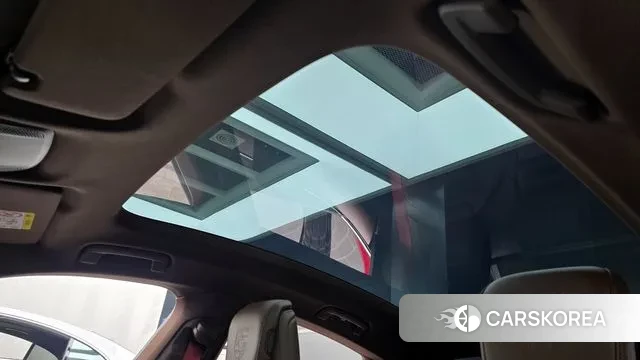 Porsche Taycan id 3681191 из Кореи 8