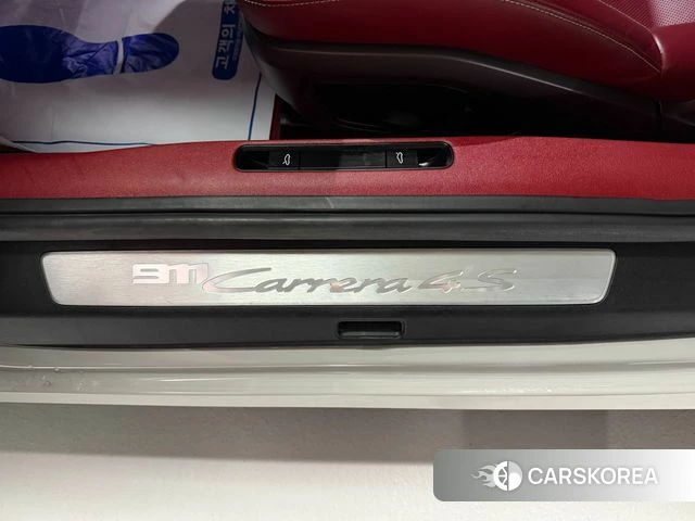 Porsche 911(992) id 3965912 из Кореи 8