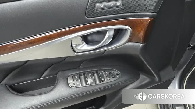 Infiniti Q70 id 3182871 из Кореи 8