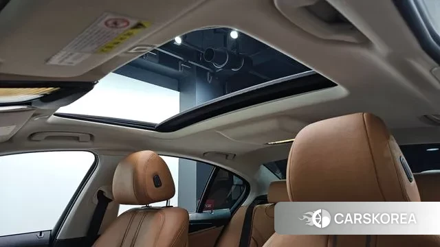 BMW 5 Series (G30) id 3692419 из Кореи 8