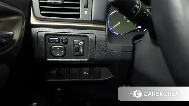 Lexus CT200h id 3375186 из Кореи 8