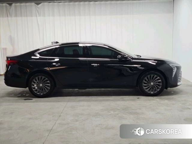 Buick Lacrosse id 4211724 из Китая 8