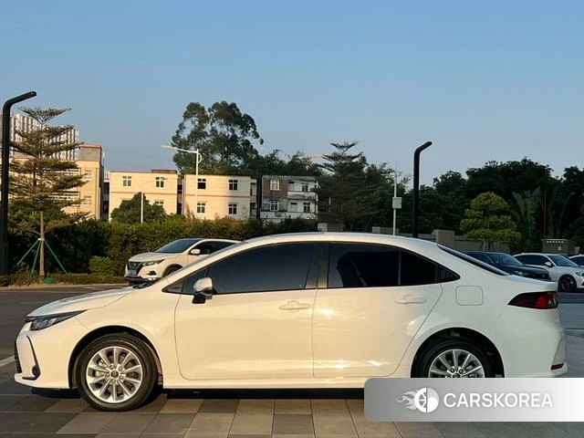Toyota Corolla id 4290046 из Китая 8