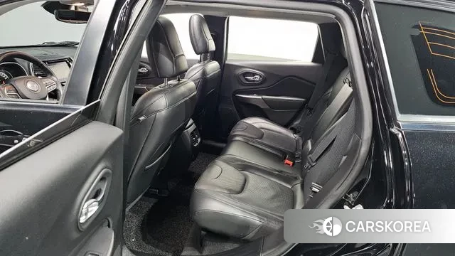 Jeep Cherokee (KL) id 3713054 из Кореи 8