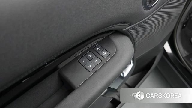 Land Rover Discovery 5 id 4773984 из Кореи 8