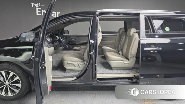 Kia All New Carnival id 4521077 из Кореи 8