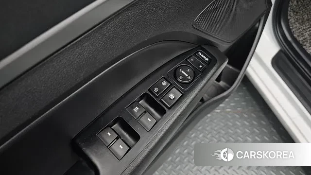 Hyundai Avante AD id 3375354 из Кореи 8