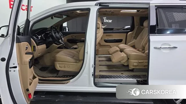 Kia The New Carnival id 3039411 из Кореи 8