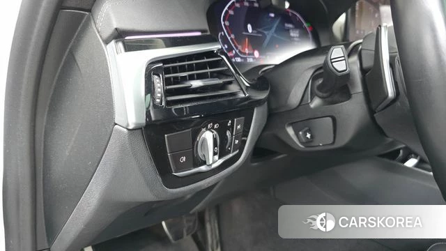 BMW 5 Series (G30) id 4687985 из Кореи 8