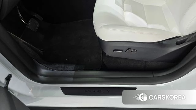 Tesla Model Y id 4730043 из Кореи 8