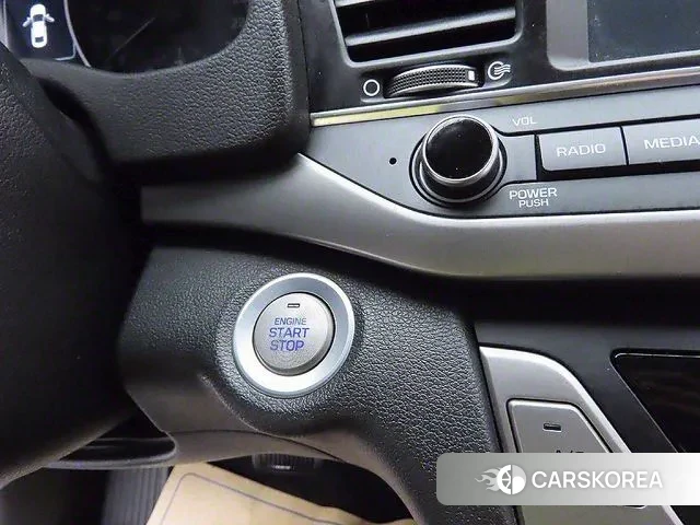 Hyundai Avante AD id 3021090 из Кореи 8