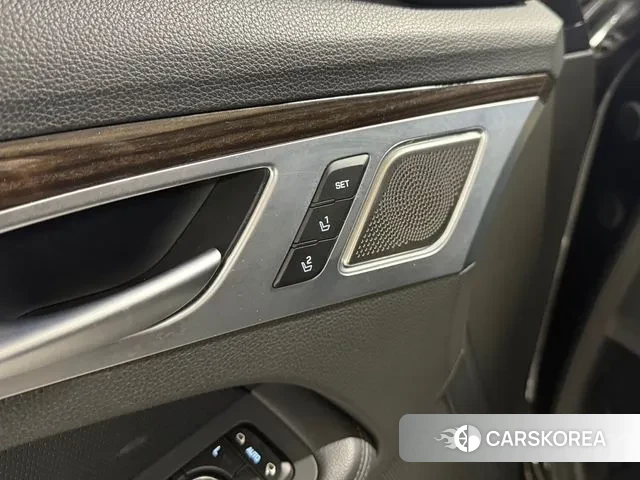 Genesis G80 id 3445079 из Кореи 8