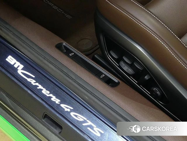 Porsche 911(992) id 3799726 из Кореи 8