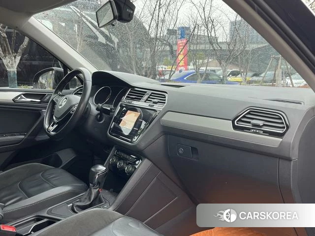 Volkswagen Tiguan L id 4290865 из Китая 8