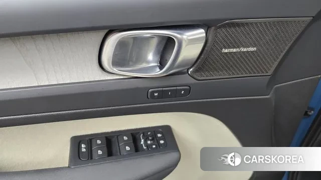 Volvo XC40 id 3353643 из Кореи 8