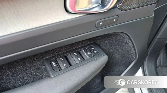 Volvo XC40 id 3911725 из Кореи 8