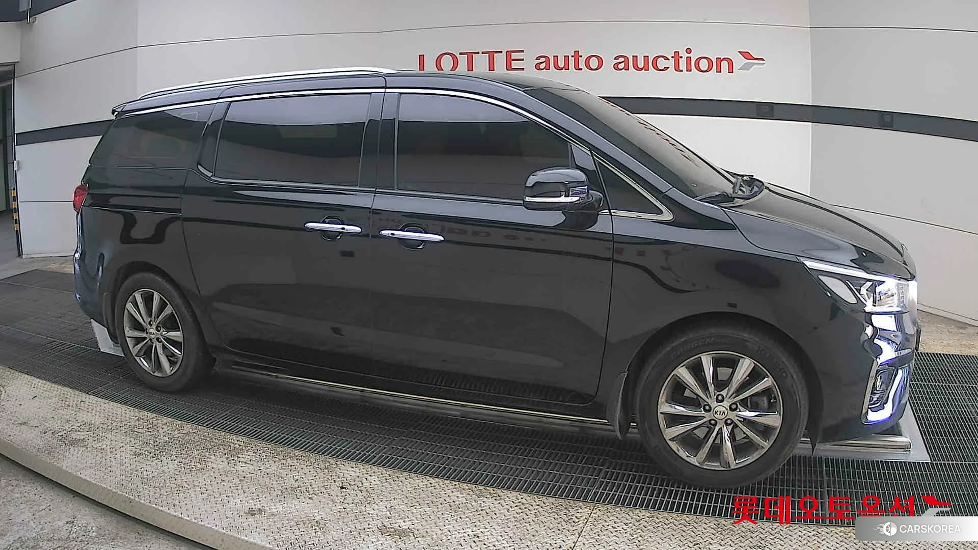 Kia Carnival id 3882157 из Кореи 8