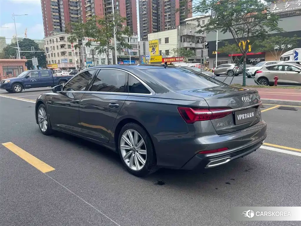 Audi A6L id 4547557 из Китая 8