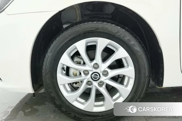 Nissan Xuan Yi id 4273141 из Китая 8