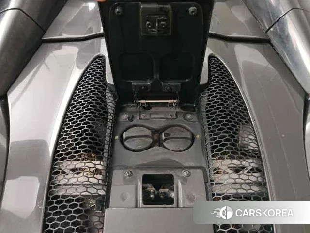 McLaren 570S id 3469882 из Кореи 8