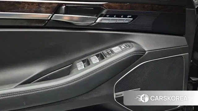 Genesis G90 id 3692414 из Кореи 8